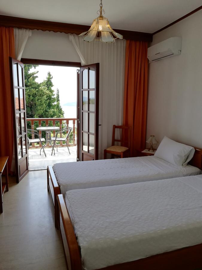 Hotel Paradise Vasilias  Bagian luar foto