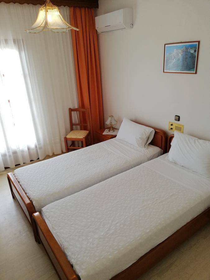 Hotel Paradise Vasilias  Bagian luar foto