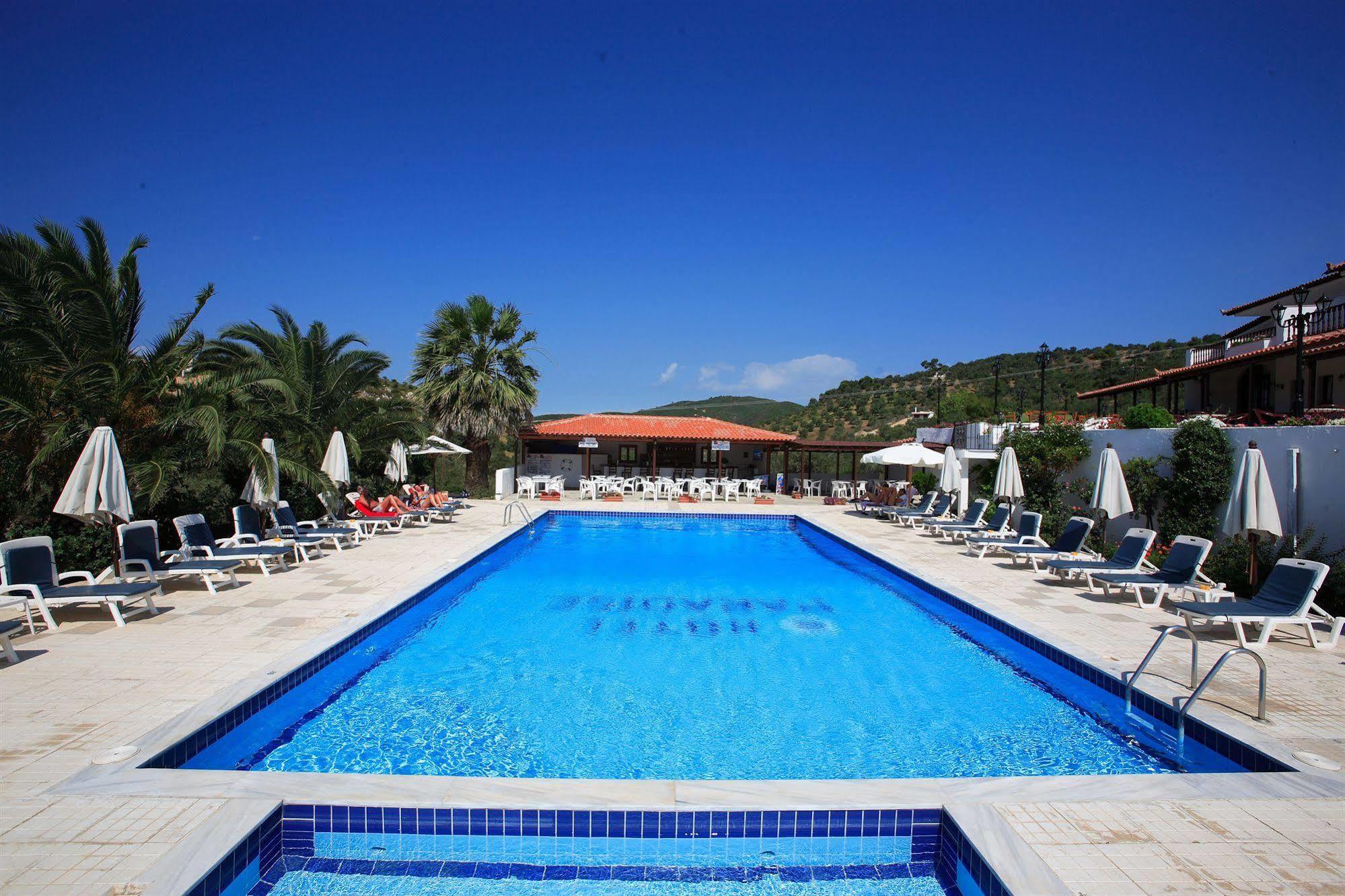 Hotel Paradise Vasilias  Bagian luar foto
